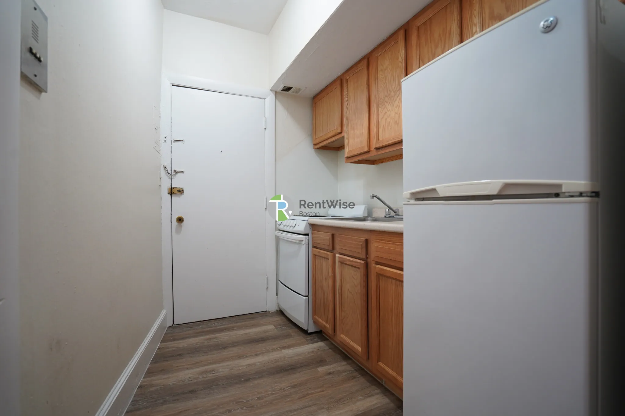 1 bed, 1 bath apartment for rent at 33 Lancaster Ter Unit 1006, Corey Hill — photo 6 of 20