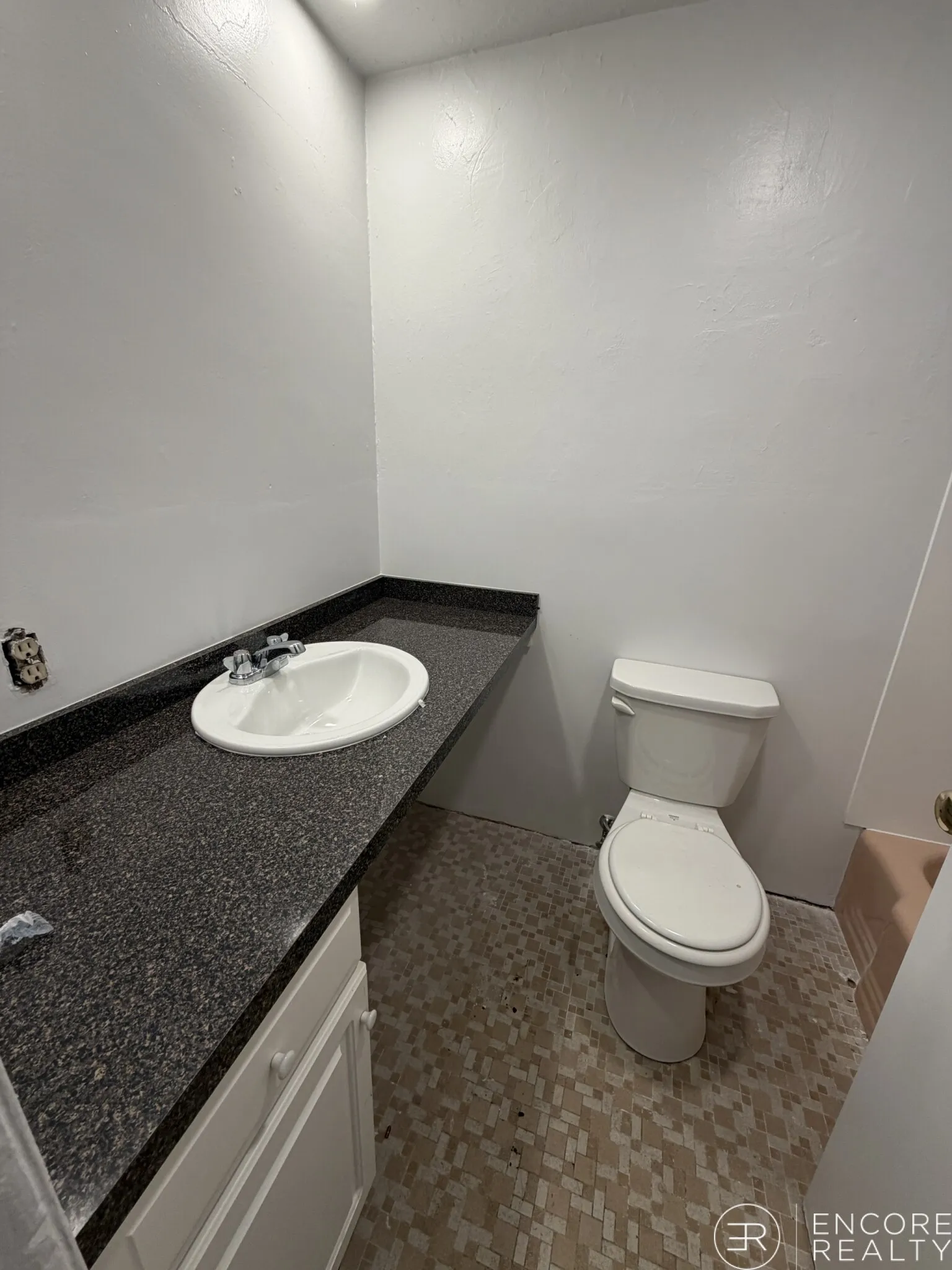 2 bed, 2 bath apartment for rent at 33 Lancaster Ter Unit 103, Corey Hill — photo 9 of 21
