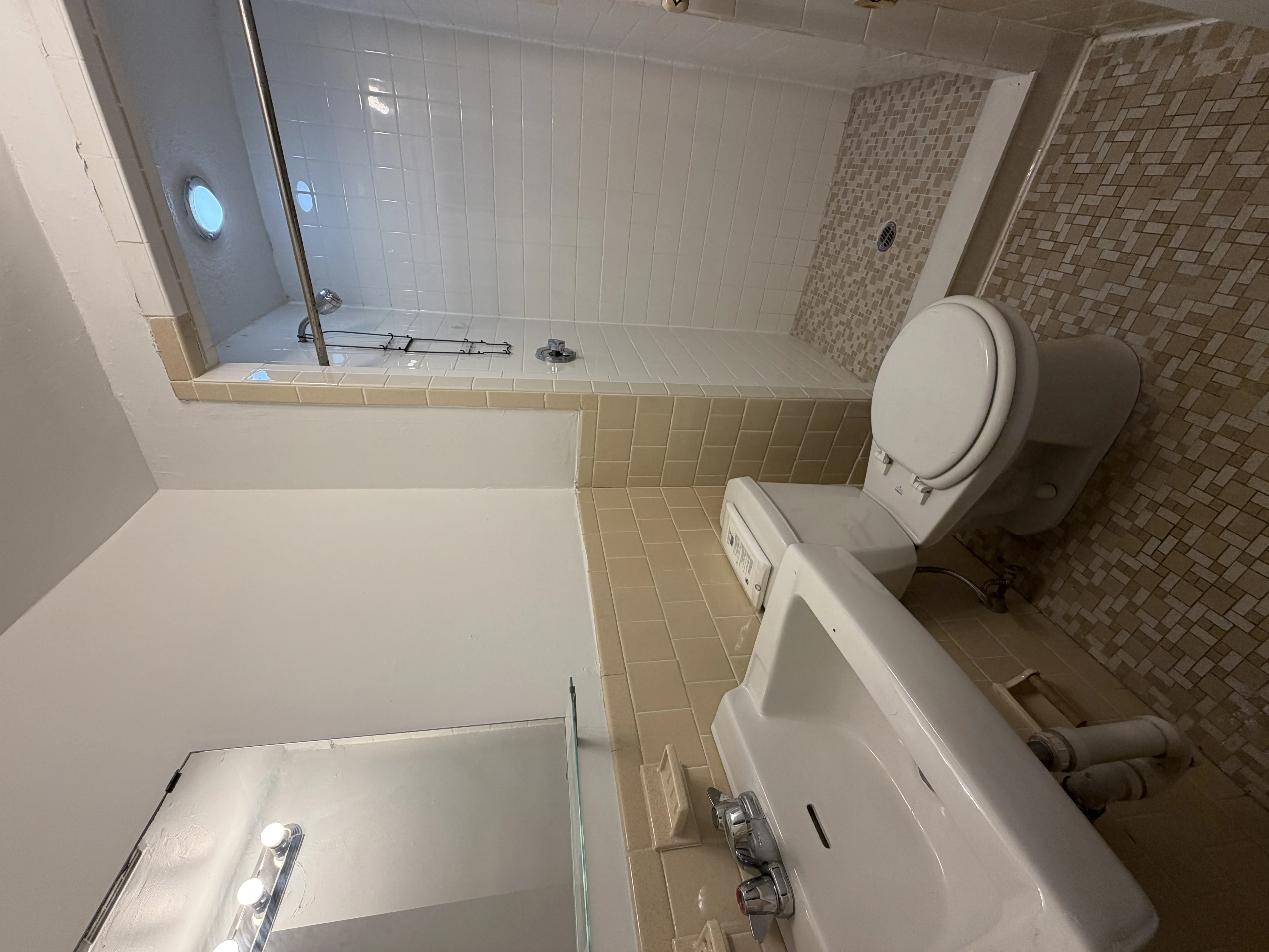 2 bed, 2 bath apartment for rent at 33 Lancaster Ter Unit 103A, Corey Hill — photo 8 of 18
