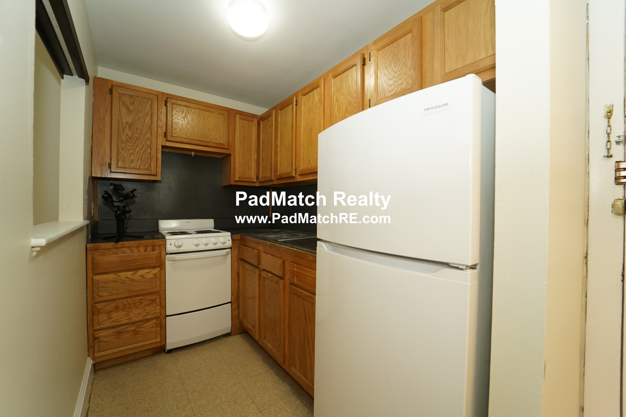 2 bed, 2 bath apartment for rent at 33 Lancaster Ter Unit 201, Corey Hill — photo 3 of 16