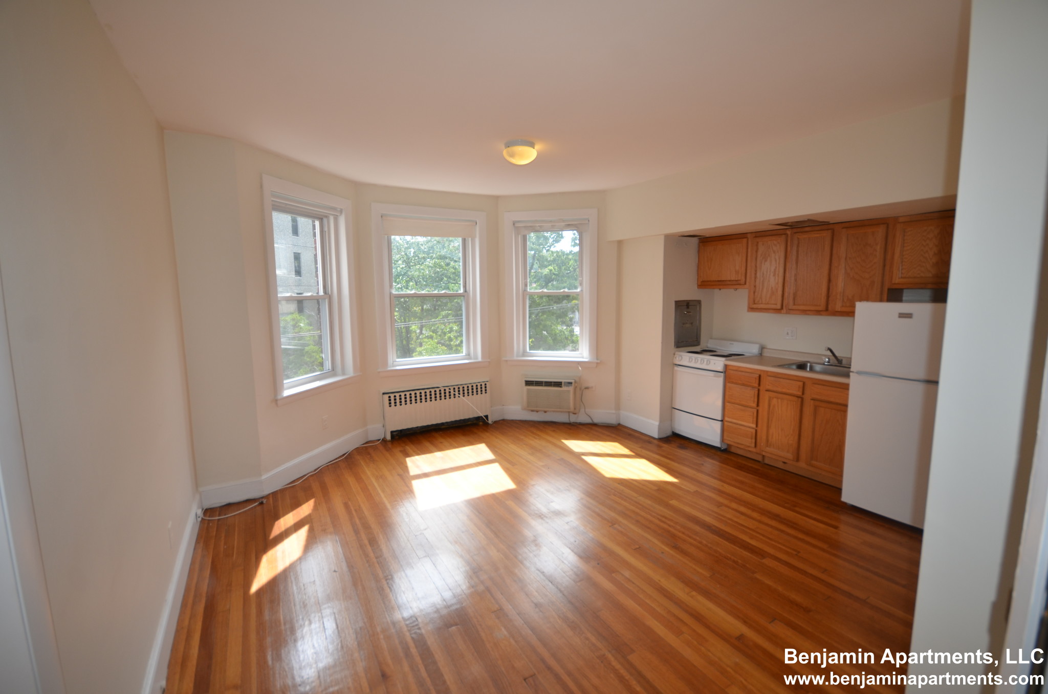1 bed, 1 bath apartment for rent at 33 Lancaster Ter Unit 305D, Corey Hill — photo 3 of 8