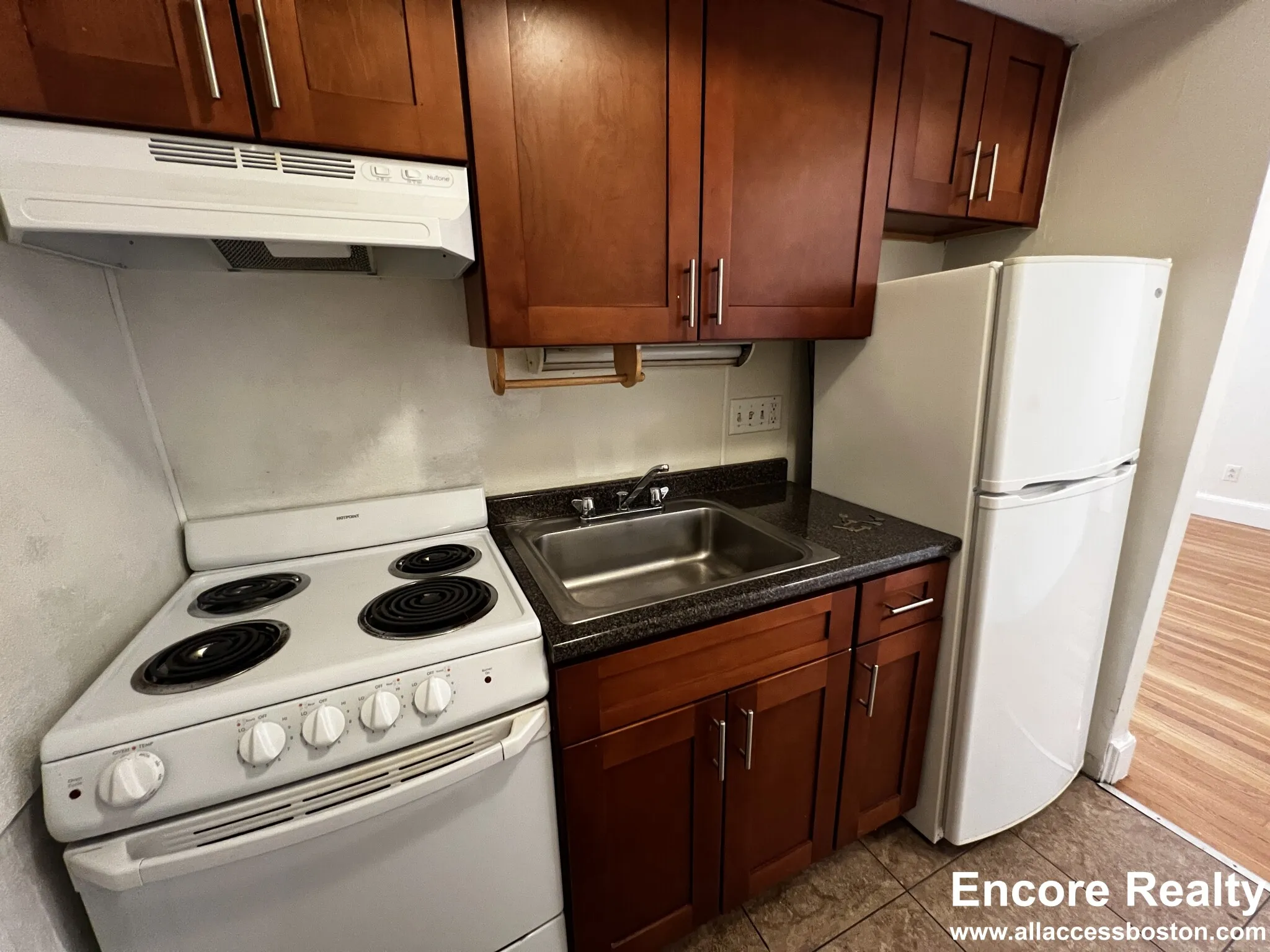 1 bed, 1 bath apartment for rent at 33 Lancaster Ter Unit 306, Corey Hill — photo 4 of 10