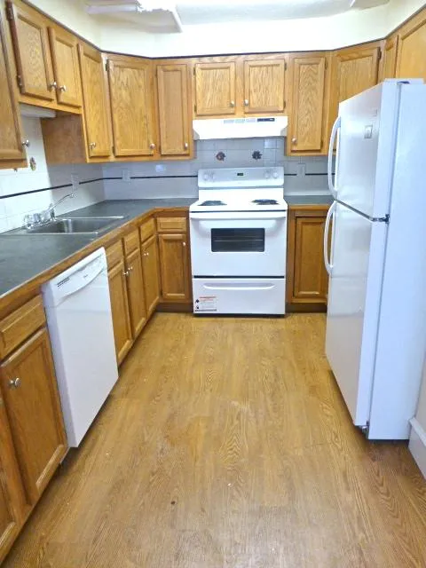 3 bed, 1 bath apartment for rent at 33 Lancaster Ter Unit A100, Corey Hill — photo 2 of 15