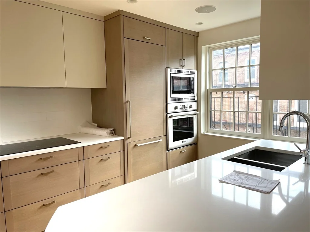 2 bed, 2 bath apartment for rent at 33 Lawrence St Unit Penthouse, South End — photo 3 of 40