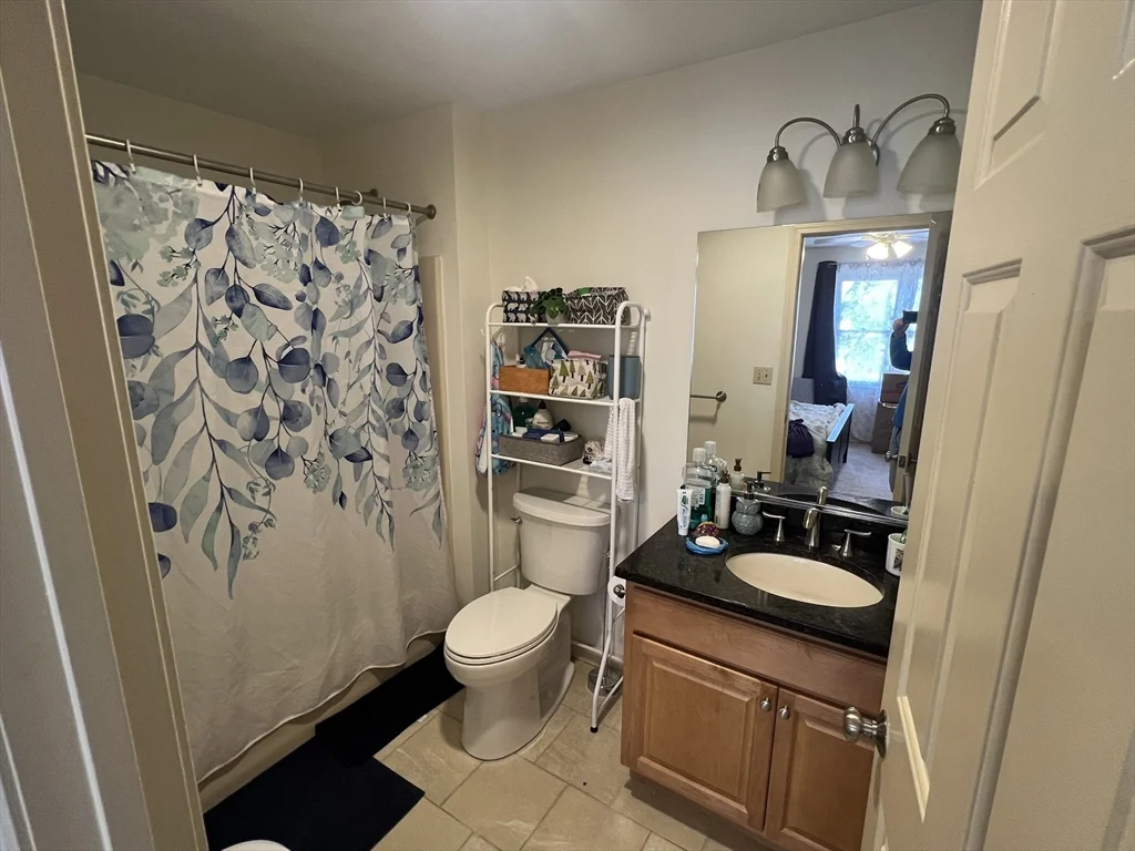 3 bed, 2 bath apartment for rent at 33 Lenglen Rd Unit 33, Newton — photo 6 of 9