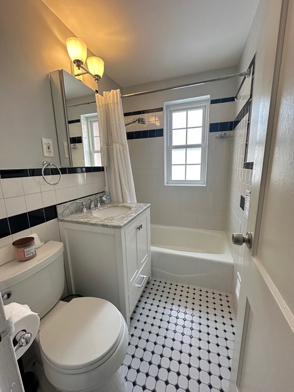 1 bed, 1 bath apartment for rent at 33 Lennon Ct Unit 31, South Boston — photo 9 of 12