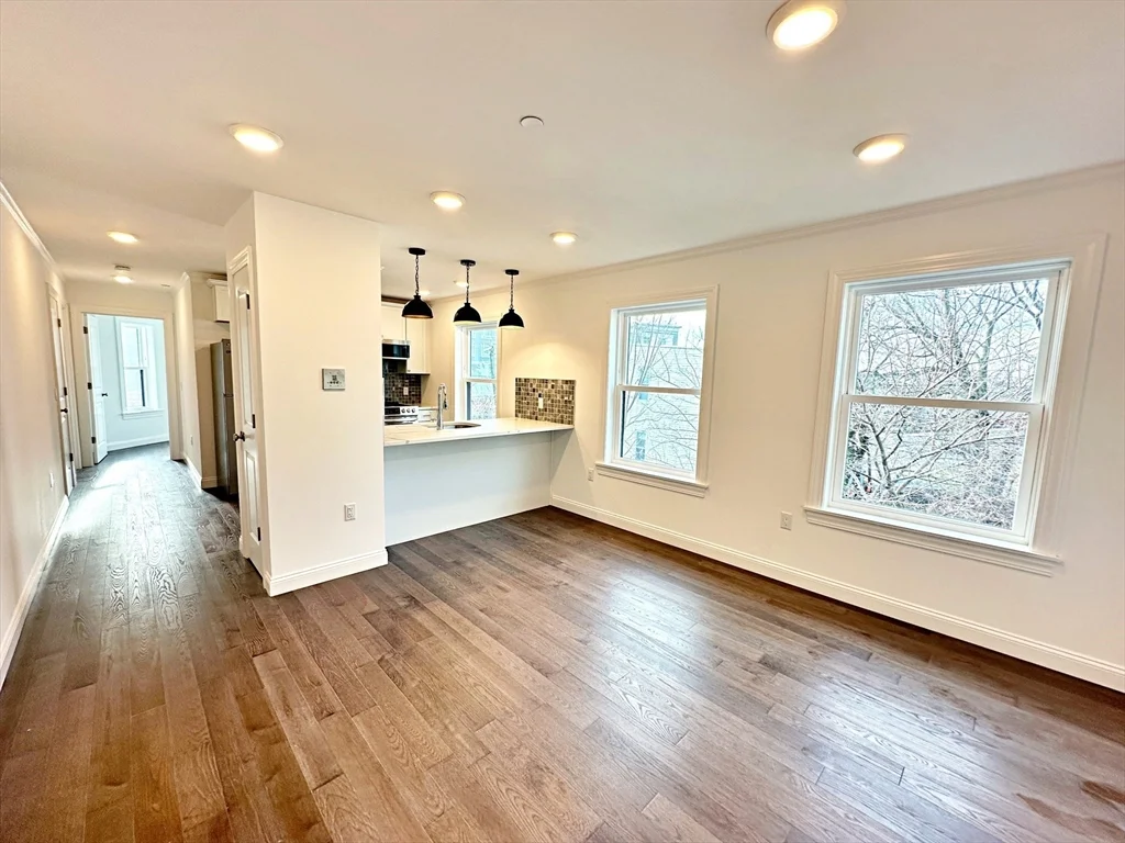 1 bed, 1 bath apartment for rent at 33 Leyden St Unit 6, East Boston — photo 4 of 25