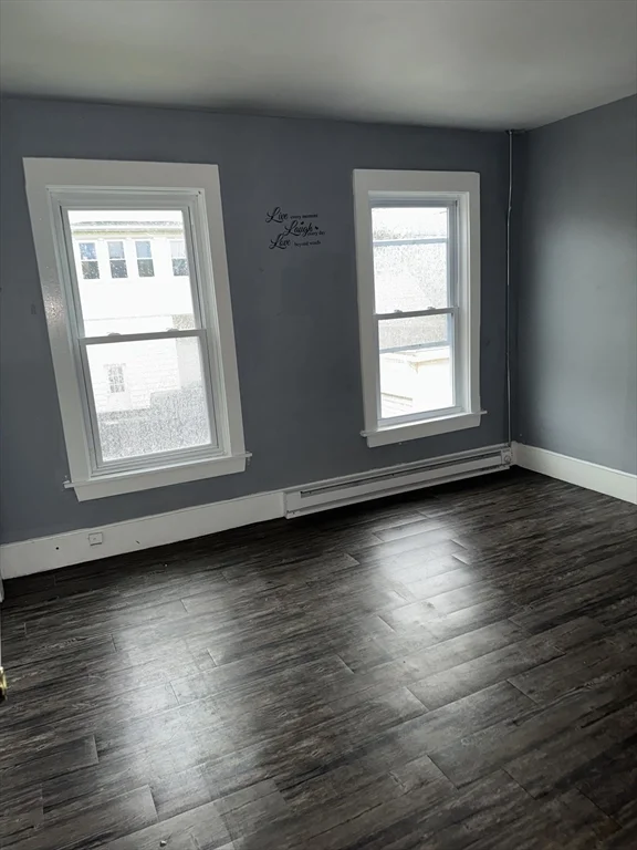 4 bed, 1 bath apartment for rent at 33 Lincoln Unit 33, Holyoke