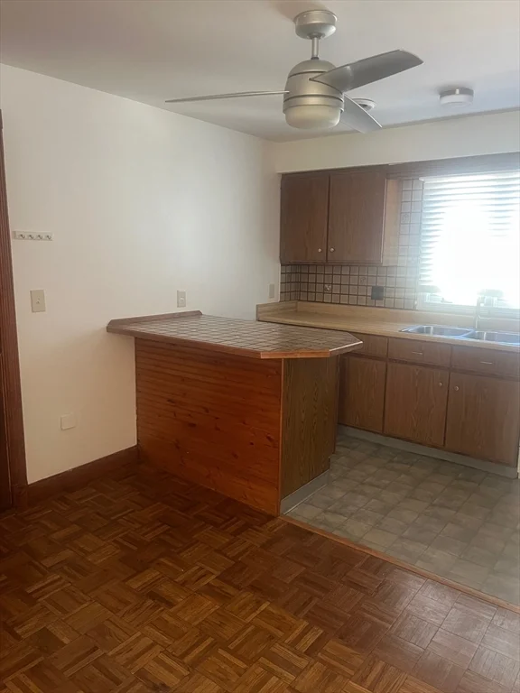2 bed, 1 bath apartment for rent at 33 Linden St Unit F, Fall River — photo 3 of 6