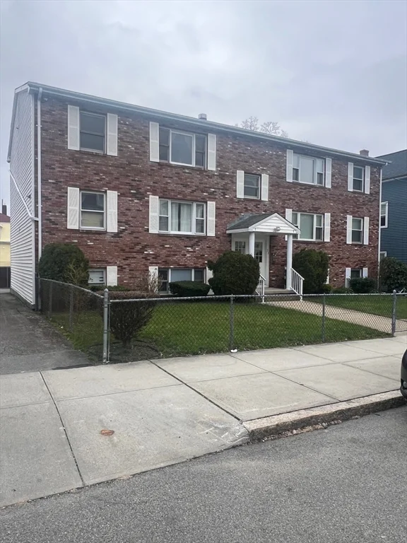 2 bed, 1 bath apartment for rent at 33 Linden St Unit F, Fall River — photo 1 of 6