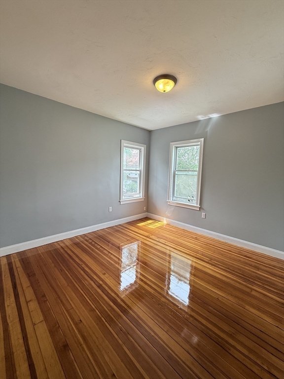 3 bed, 1 bath apartment for rent at 33 Lithgow Unit 2, Dorchester — photo 12 of 13