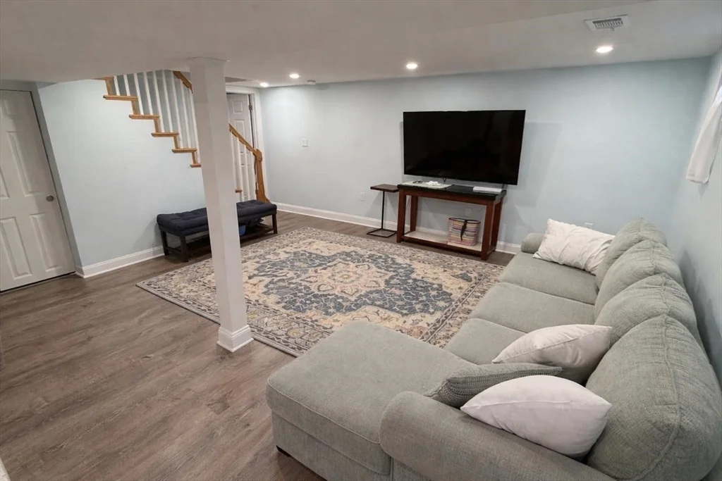 3 bed, 3 bath apartment for rent at 33 Logan Rd Unit 33, Braintree — photo 8 of 19