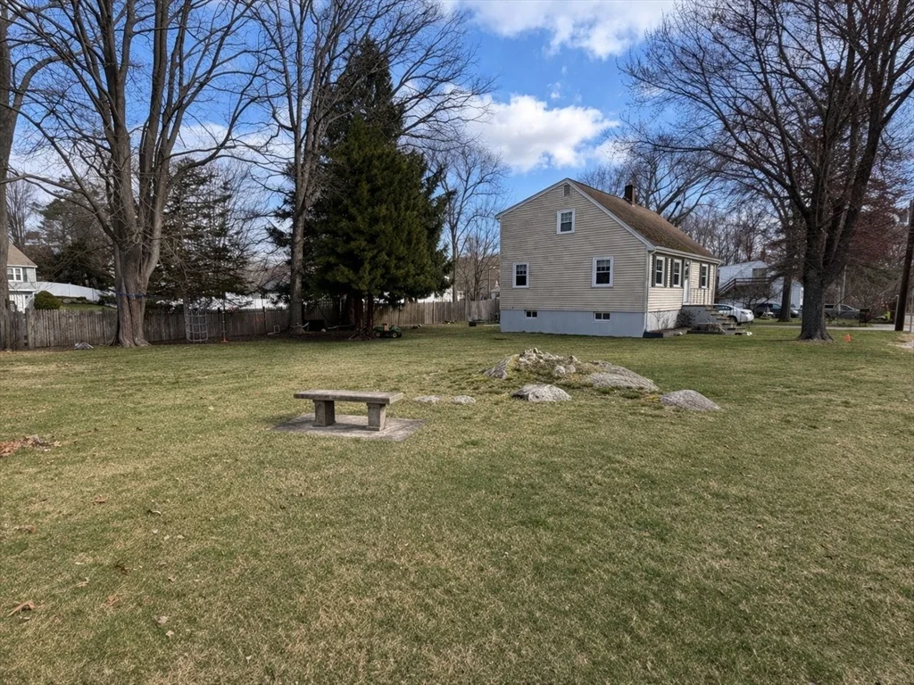 3 bed, 3 bath apartment for rent at 33 Logan Rd Unit 33, Braintree — photo 2 of 19