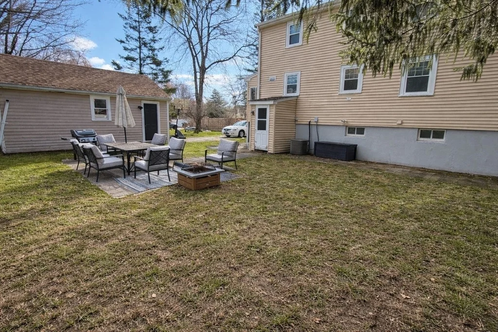 3 bed, 3 bath apartment for rent at 33 Logan Rd Unit 33, Braintree — photo 3 of 19