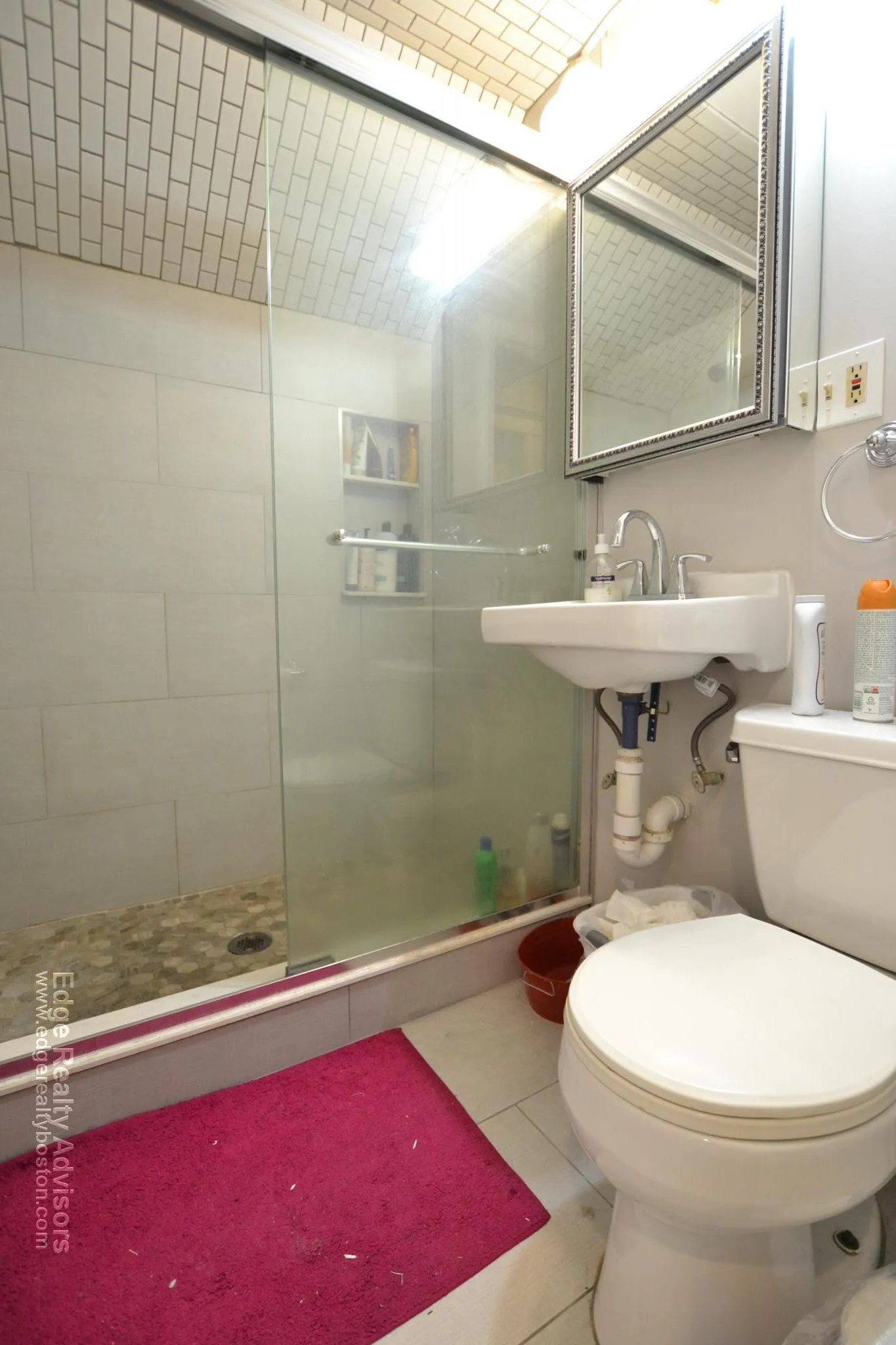 5 bed, 2 bath apartment for rent at 33 Long Ave Unit 1, Brighton — photo 4 of 12