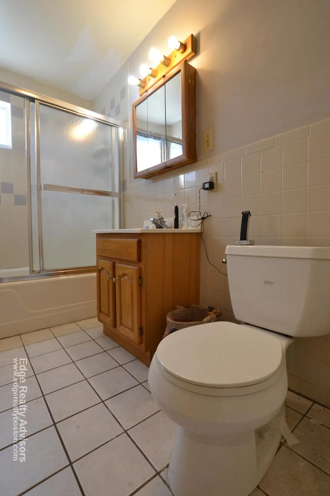 5 bed, 2 bath apartment for rent at 33 Long Ave Unit 1, Brighton — photo 6 of 12