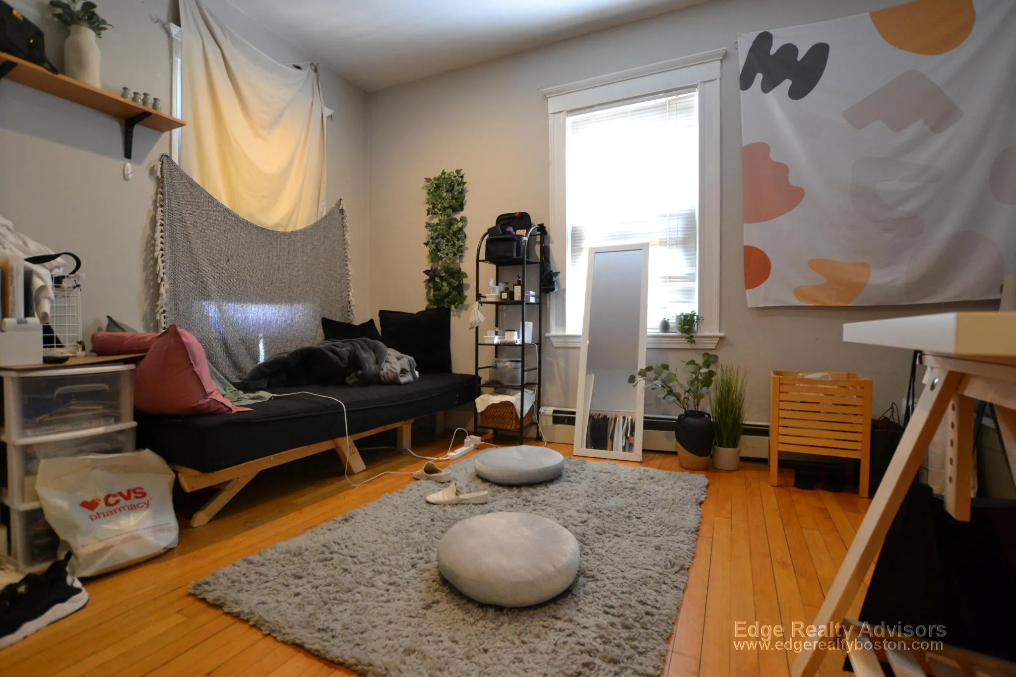 5 bed, 2 bath apartment for rent at 33 Long Ave Unit 1, Brighton — photo 7 of 12