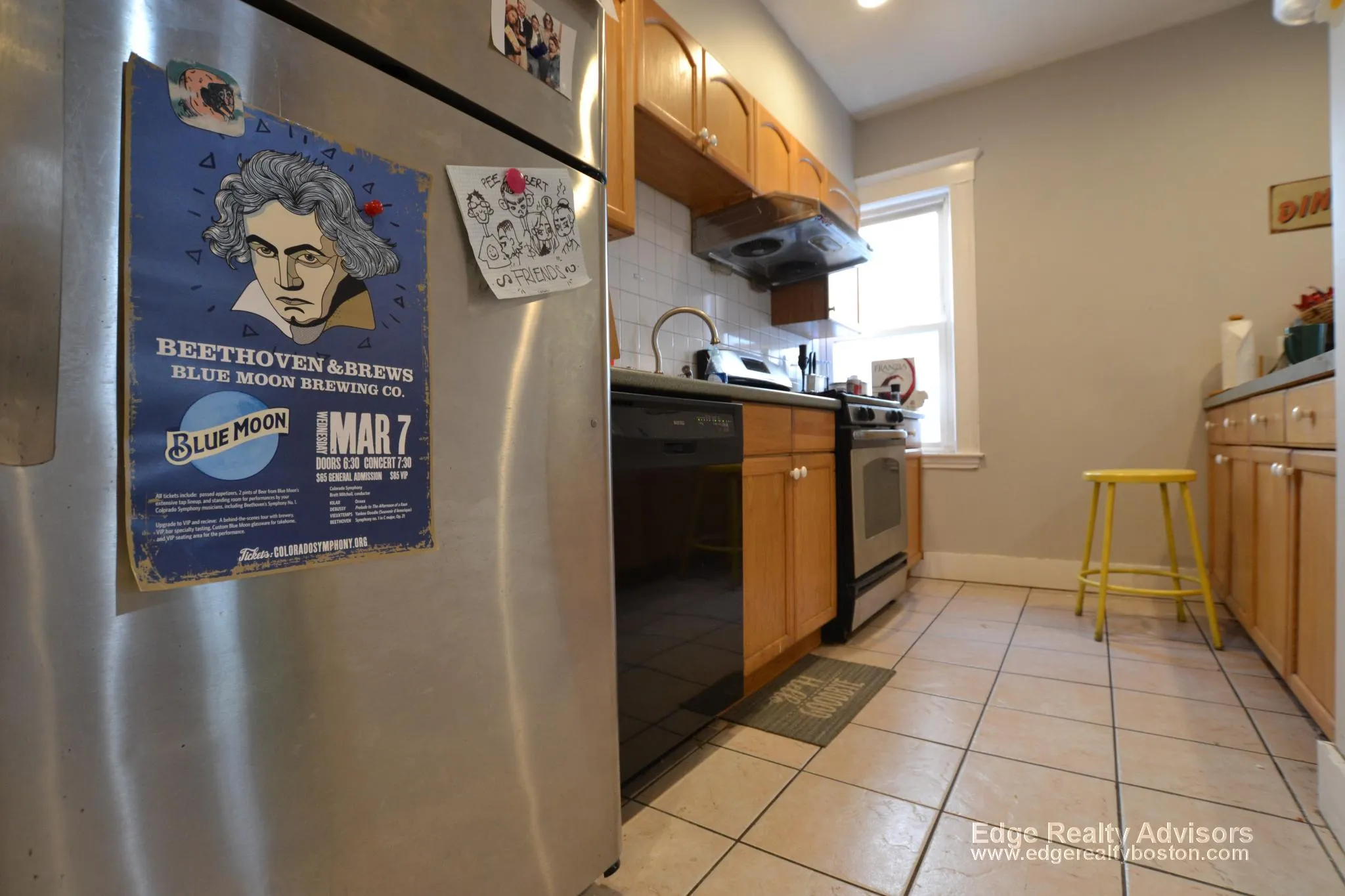 5 bed, 2 bath apartment for rent at 33 Long Ave Unit 1, Brighton — photo 3 of 12