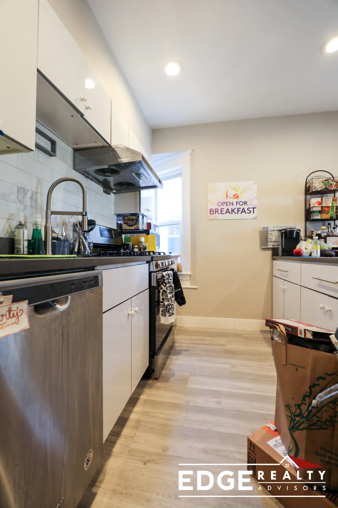 4 bed, 1.5 bath apartment for rent at 33 Long Ave Unit 2, Allston — photo 4 of 12