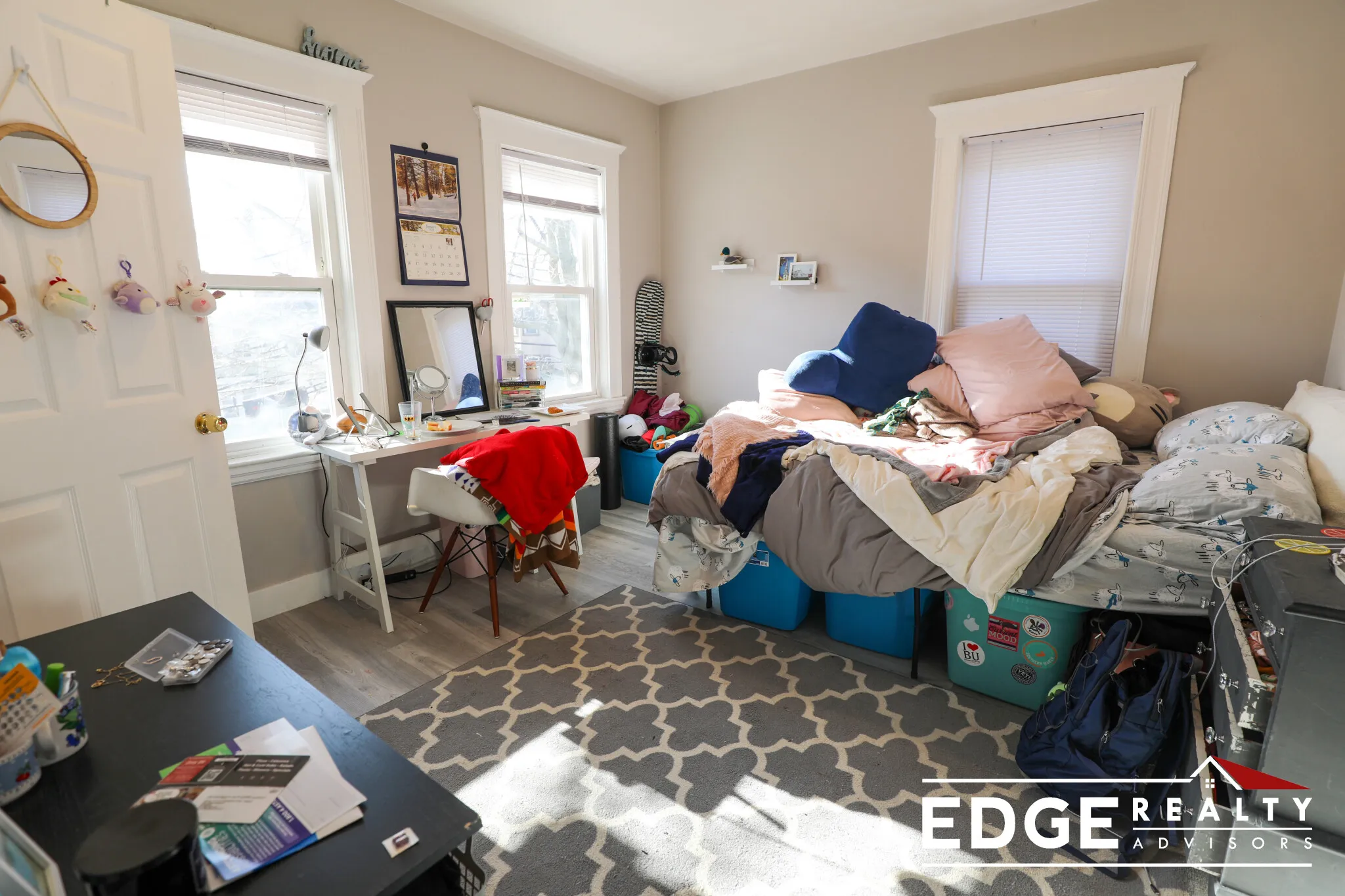 4 bed, 1.5 bath apartment for rent at 33 Long Ave Unit 2, Allston — photo 8 of 12