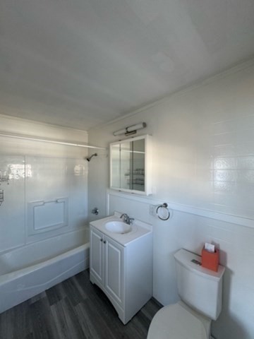 3 bed, 2 bath apartment for rent at 33 Lothrop St Unit 2nd fl, Beverly — photo 26 of 40