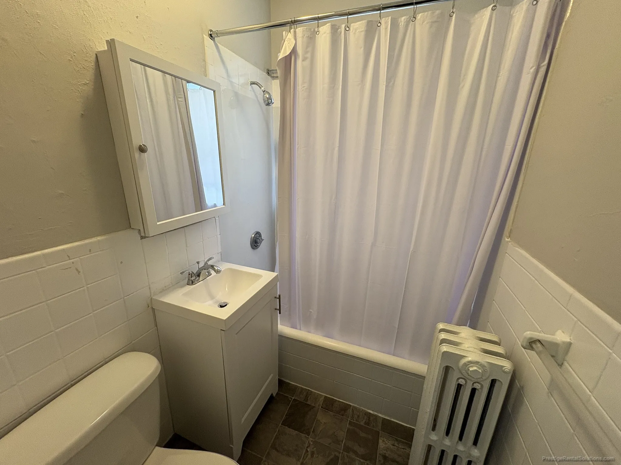 2 bed, 1 bath apartment for rent at 33 Lourdes Ave Unit 5, Jamaica Plain — photo 6 of 16