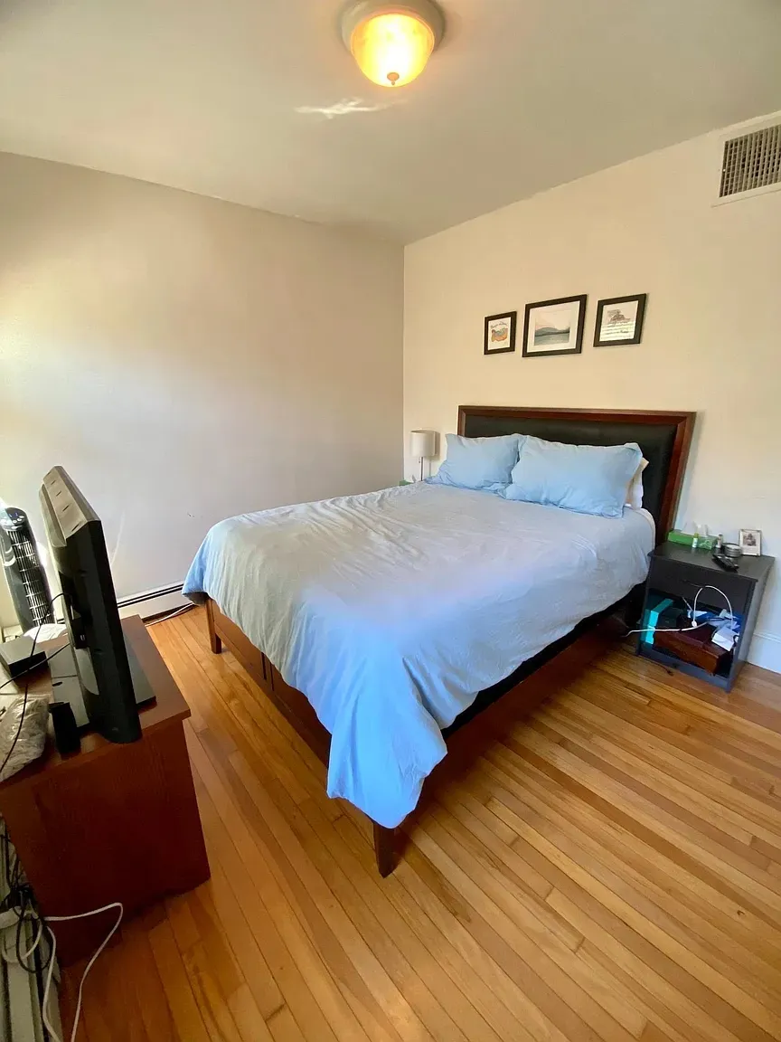 2 bed, 1 bath apartment for rent at 33 Main St Unit 5, Winter Hill — photo 12 of 16