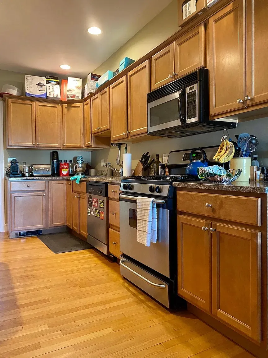 2 bed, 1 bath apartment for rent at 33 Main St Unit 5, Winter Hill — photo 6 of 16