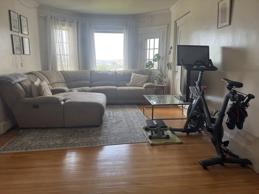 2 bed, 1 bath apartment for rent at 33 Main St Unit 6, Winter Hill