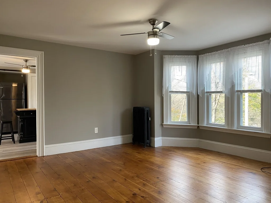 2 bed, 1 bath apartment for rent at 33 Maple St Unit 2, Sterling — photo 11 of 15