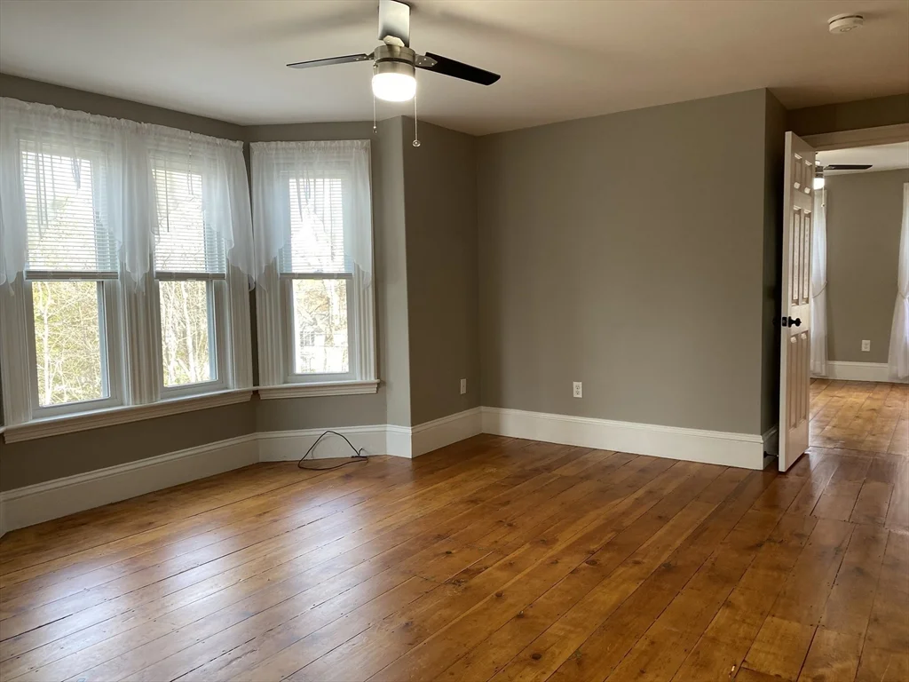 2 bed, 1 bath apartment for rent at 33 Maple St Unit 2, Sterling — photo 10 of 15