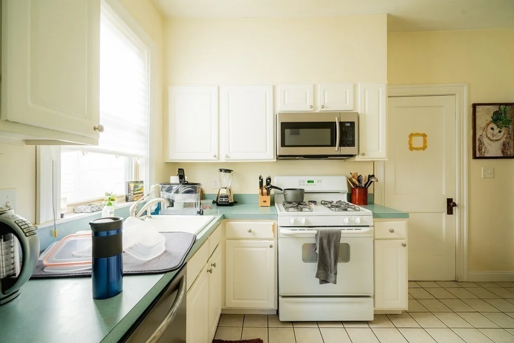 2 bed, 1 bath apartment for rent at 33 Mapleton St Unit 1, Brighton — photo 4 of 16