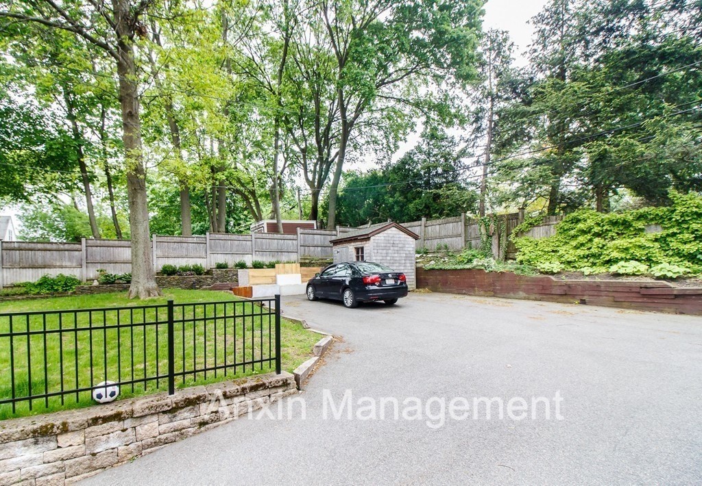 6 bed, 3 bath apartment for rent at 33 Mapleton St Unit 2, Brighton — photo 20 of 20