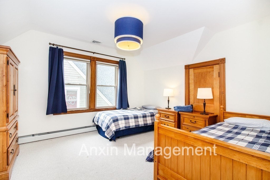 6 bed, 3 bath apartment for rent at 33 Mapleton St Unit 2, Brighton — photo 19 of 20