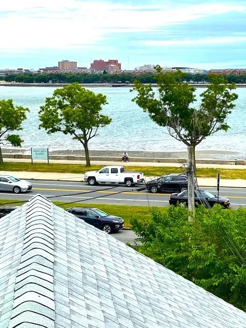 3 bed, 2 bath apartment for rent at 33 Marine Rd Unit 2R, South Boston — photo 2 of 10