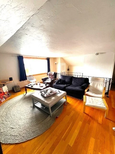 3 bed, 2 bath apartment for rent at 33 Marine Rd Unit 2R, South Boston — photo 9 of 10