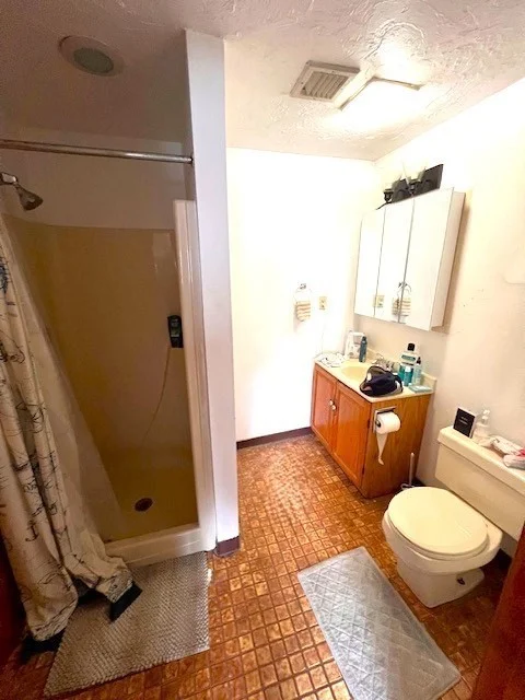 3 bed, 2 bath apartment for rent at 33 Marine Rd Unit 2R, South Boston — photo 7 of 10