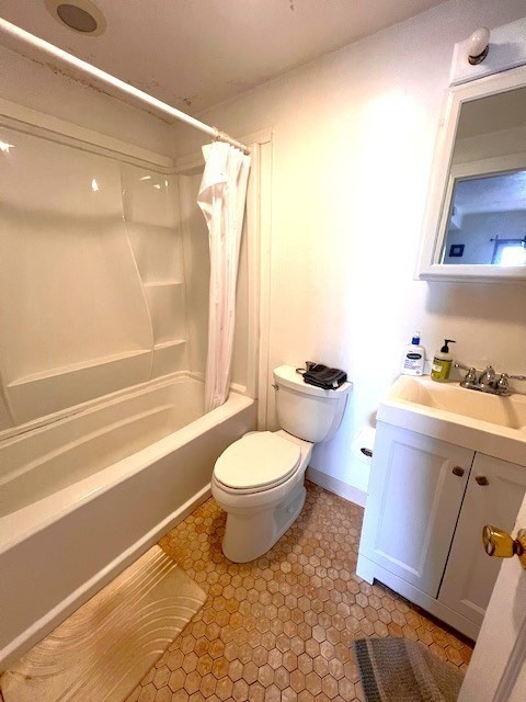 4 bed, 2 bath apartment for rent at 33 Marine Rd Unit R, Boston — photo 4 of 13