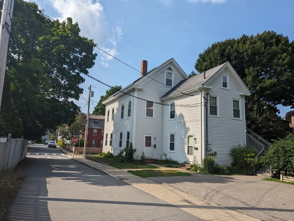 1 bed, 1 bath apartment for rent at 33 Merrill Unit 2, Newburyport — photo 4 of 22