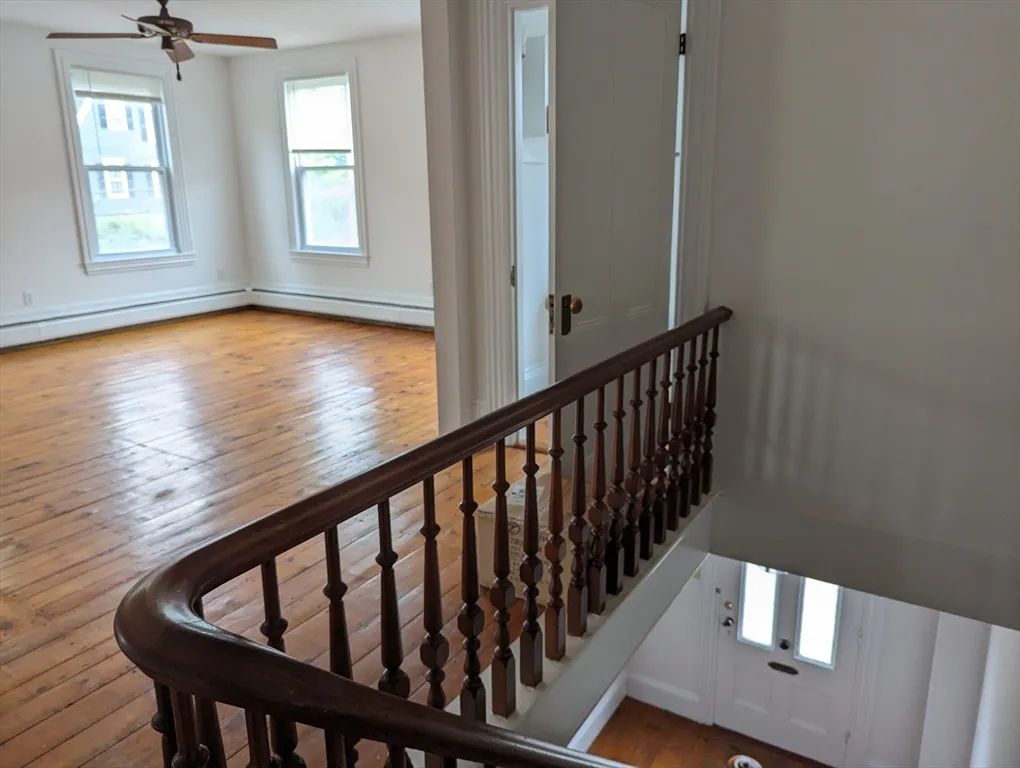 2 bed, 1 bath apartment for rent at 33 Merrill Unit 3, Newburyport — photo 4 of 17