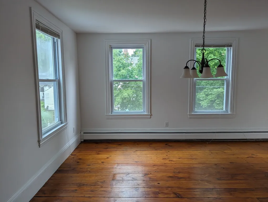 2 bed, 1 bath apartment for rent at 33 Merrill Unit 3, Newburyport — photo 6 of 17