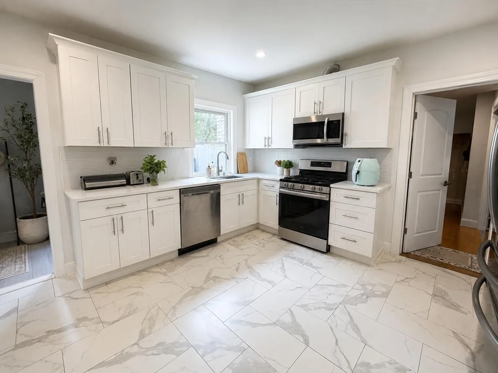 3 bed, 3 bath apartment for rent at 33 Middle St Unit A, Nonantum — photo 1 of 11