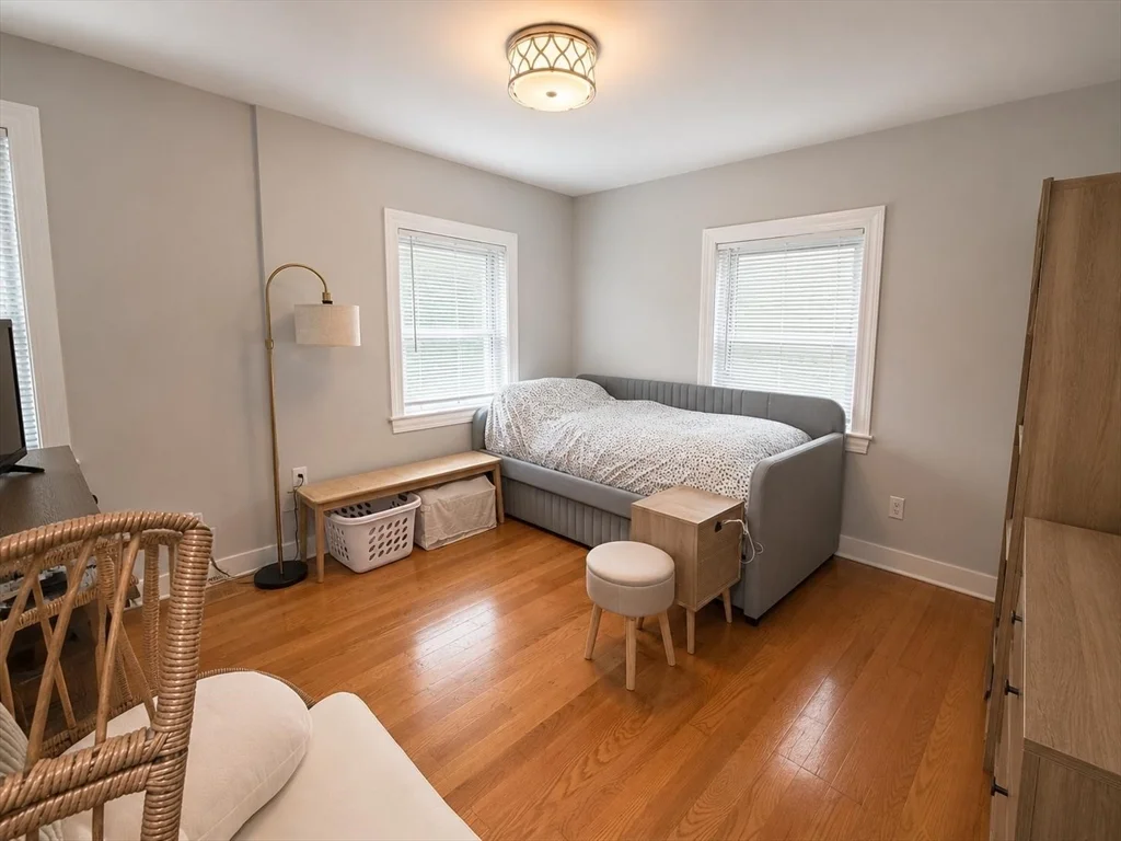 3 bed, 3 bath apartment for rent at 33 Middle St Unit A, Nonantum — photo 4 of 11