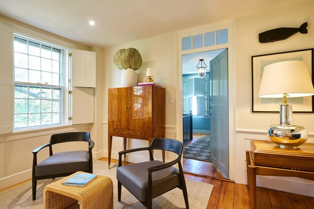 8+ bed, 4+ bath apartment for rent at 33 Milk St, Nantucket — photo 23 of 33
