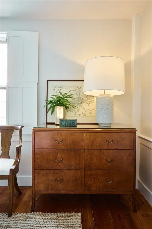 8+ bed, 4+ bath apartment for rent at 33 Milk St, Nantucket — photo 19 of 33