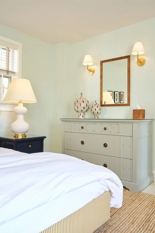 8+ bed, 4+ bath apartment for rent at 33 Milk St, Nantucket — photo 13 of 33
