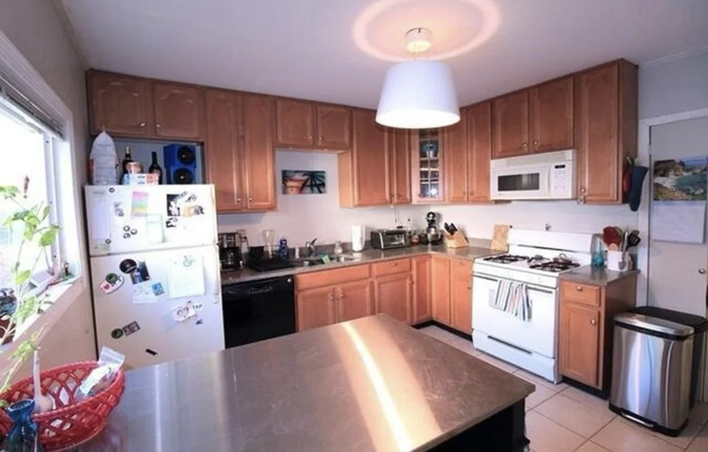 2 bed, 1 bath apartment for rent at 33 Montcalm Ave Unit 1, Brighton — photo 4 of 8