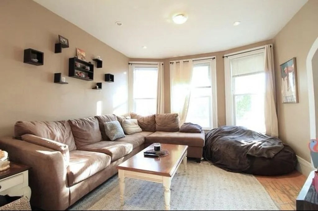 2 bed, 1 bath apartment for rent at 33 Montcalm Ave Unit 1, Brighton — photo 2 of 8