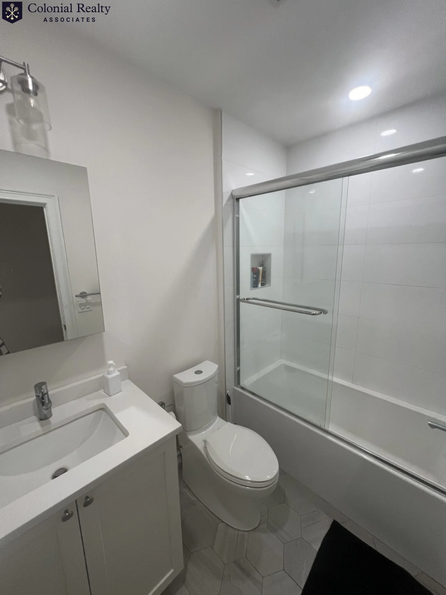 4 bed, 2 bath apartment for rent at 33 Mount Hood Rd Unit 27, Brighton — photo 9 of 11