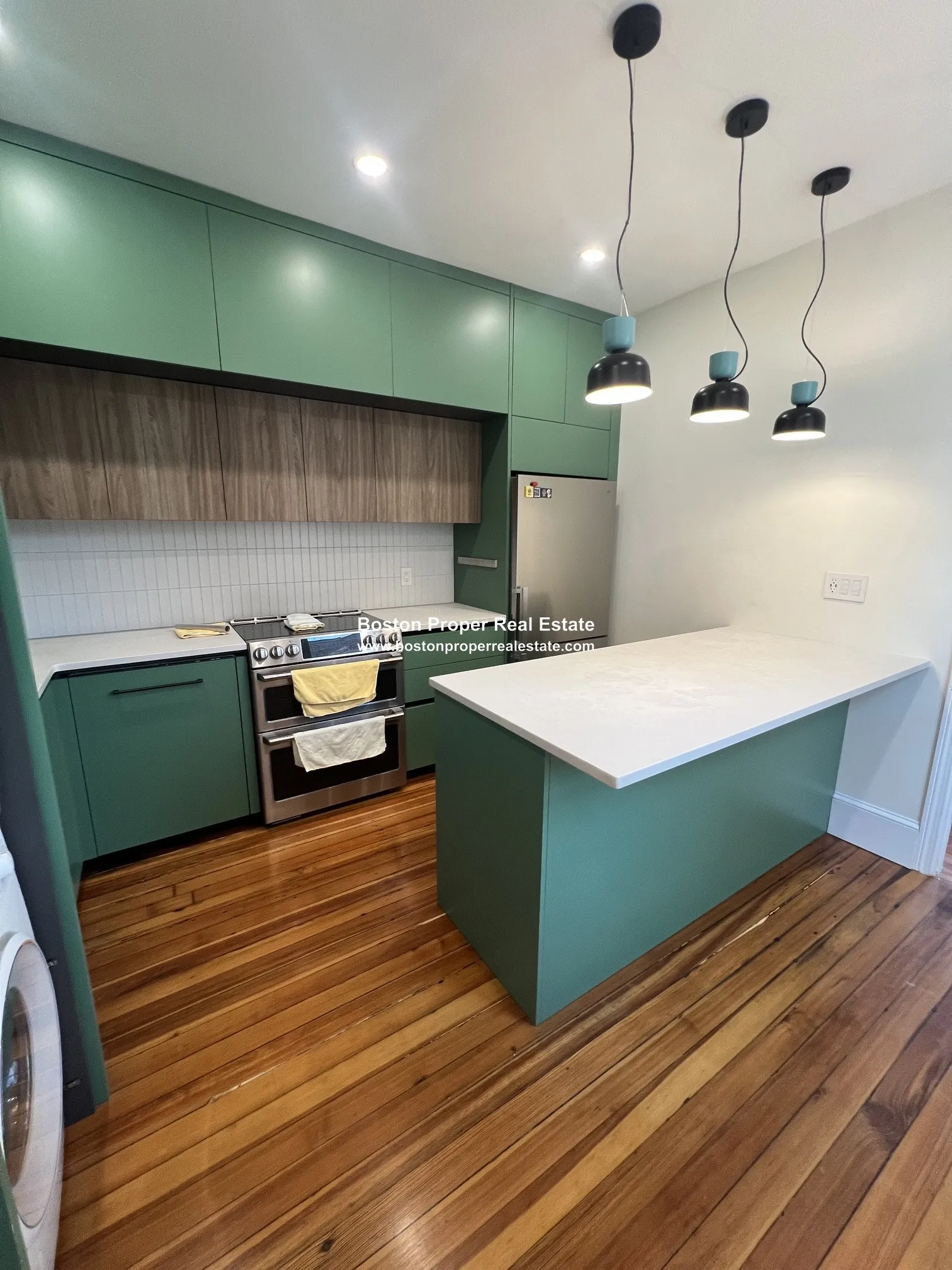 2 bed, 1 bath apartment for rent at 33 Myrtle St Unit 5, Beacon Hill — photo 2 of 17